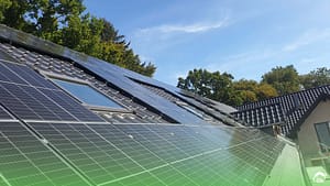 Lechenergie Photvoltaik Solaranlage auf einem Dach im Raum Augsburg