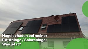 Bild eineer Solaranlage bei Regnerischem Wetter in Augsburg